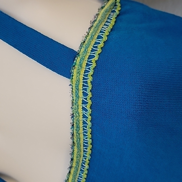 St. JOHN BY MARIE GRAY Cropped Square Neck Decorative Trim Sweater Tank - Picture 3 of 7